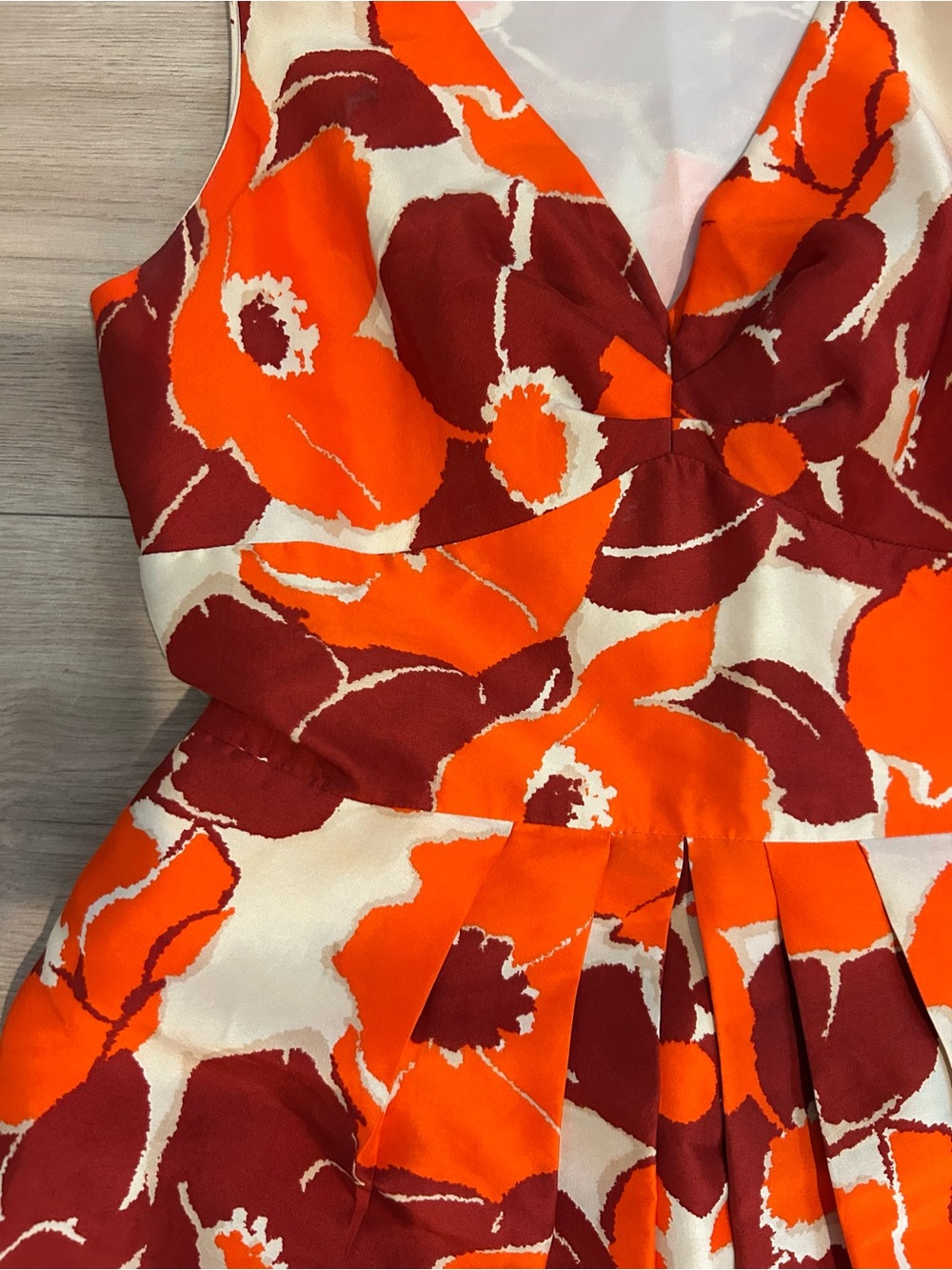 Banana Republic Orange & Burgundy Floral V-Neck Sleeveless Dress - Picture 2 of 3